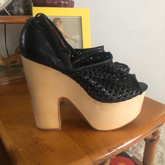 SOLD Retro Platform Wood Heel Peep Toe - Picture 3 of 8